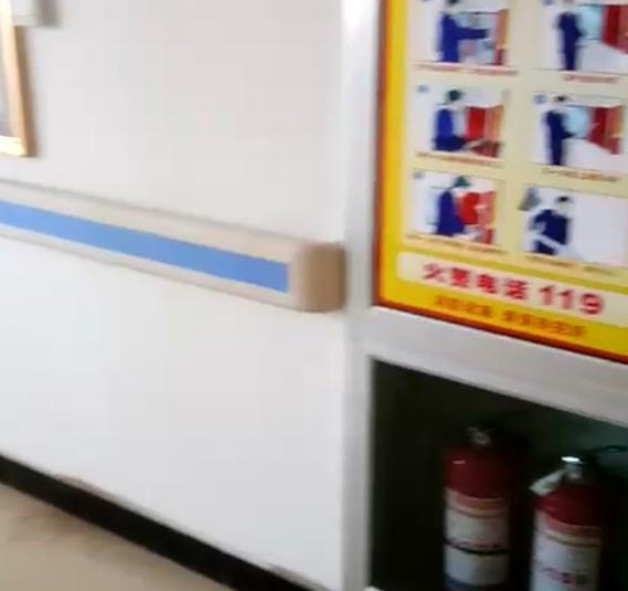 【甘肅】酒泉市人民醫(yī)院走廊扶手，理應(yīng)選擇性價(jià)比高的好產(chǎn)品